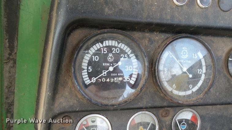 image for item DM9605 1975 John Deere 4400 combine