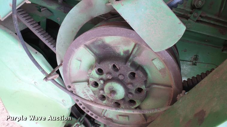 image for item DM9605 1975 John Deere 4400 combine