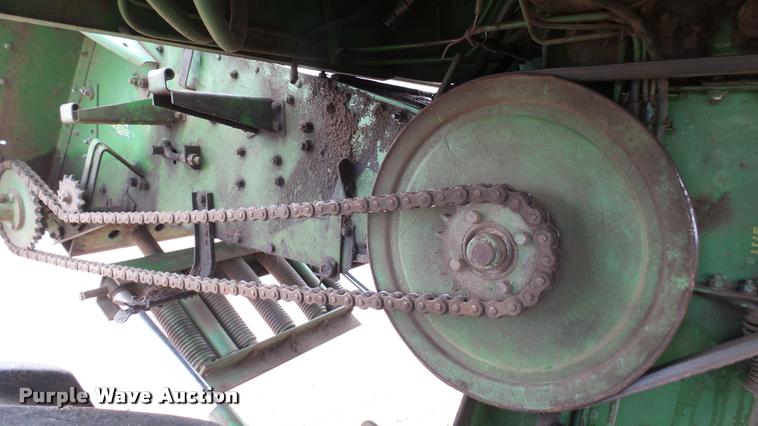 image for item DM9605 1975 John Deere 4400 combine