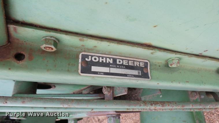 image for item DM9605 1975 John Deere 4400 combine