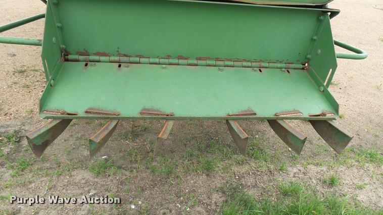 image for item DM9605 1975 John Deere 4400 combine