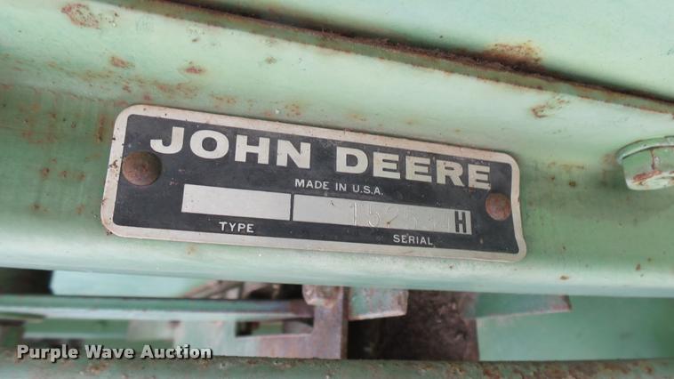 image for item DM9605 1975 John Deere 4400 combine