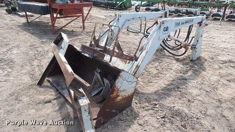 image for item DM9641 Great Bend 700 loader