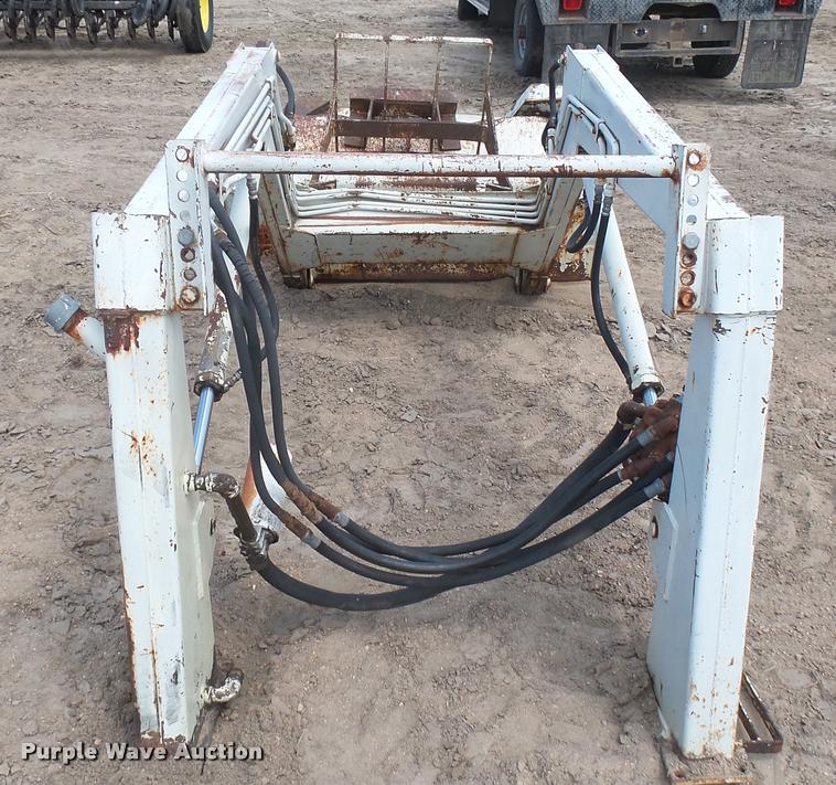 image for item DM9641 Great Bend 700 loader