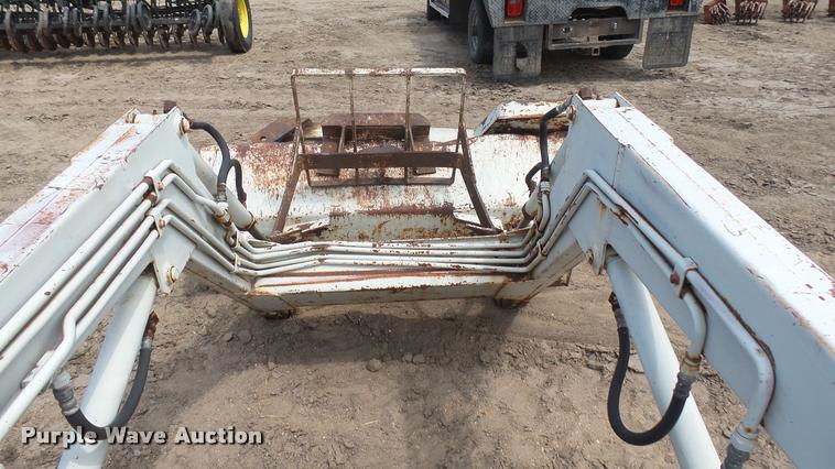 image for item DM9641 Great Bend 700 loader