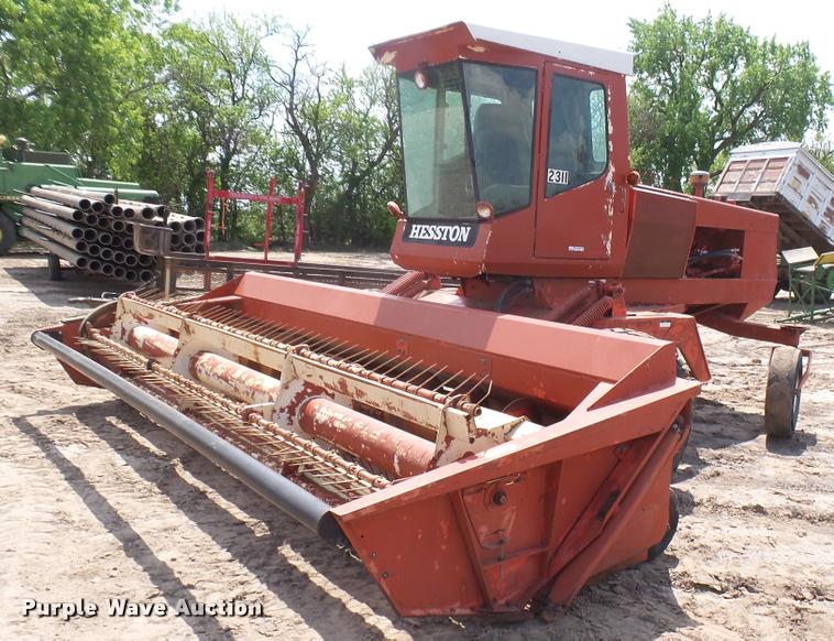 image for item DM9644 Hesston 660T self-propelled windrower