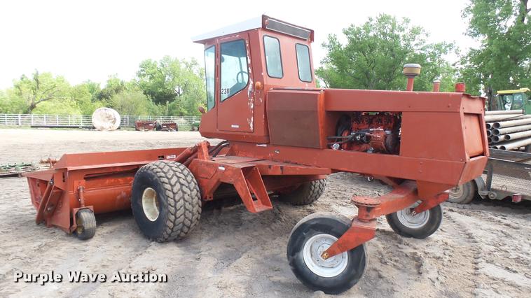 image for item DM9644 Hesston 660T self-propelled windrower