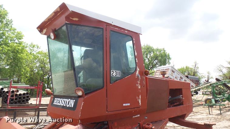 image for item DM9644 Hesston 660T self-propelled windrower