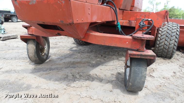 image for item DM9644 Hesston 660T self-propelled windrower