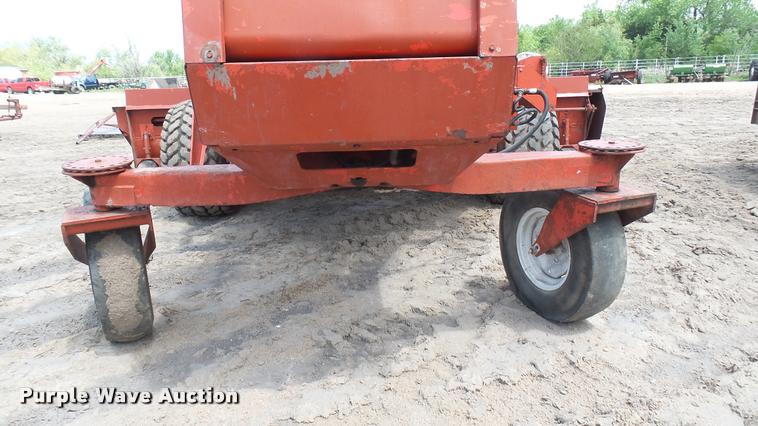 image for item DM9644 Hesston 660T self-propelled windrower