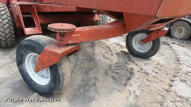 image for item DM9644 Hesston 660T self-propelled windrower