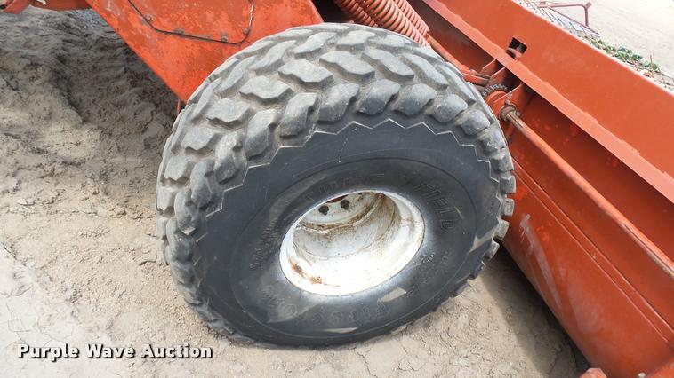 image for item DM9644 Hesston 660T self-propelled windrower