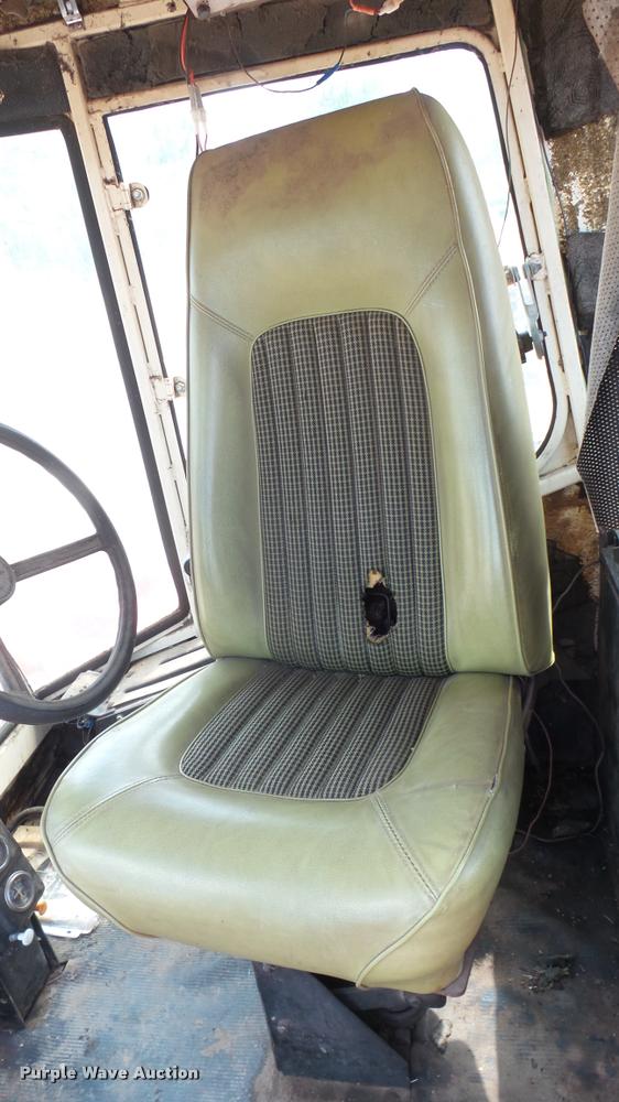 image for item DM9644 Hesston 660T self-propelled windrower