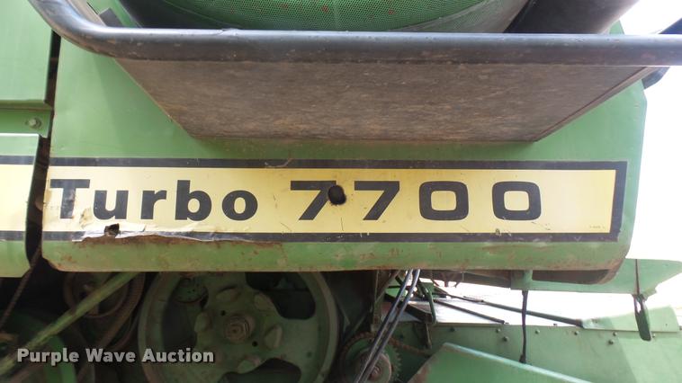 image for item DM9646 John Deere 7700 Turbo combine