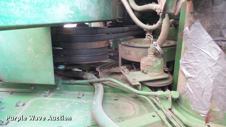 image for item DM9646 John Deere 7700 Turbo combine