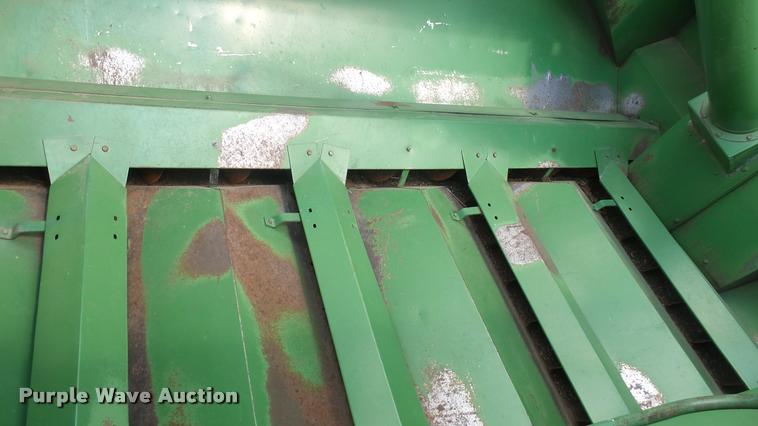 image for item DM9646 John Deere 7700 Turbo combine
