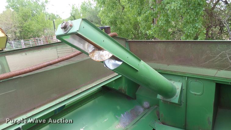 image for item DM9646 John Deere 7700 Turbo combine