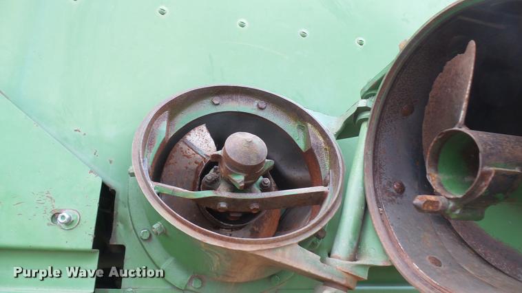 image for item DM9646 John Deere 7700 Turbo combine