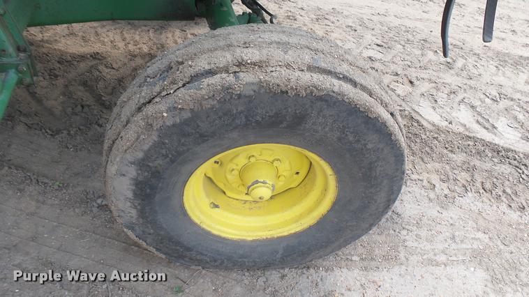 image for item DM9646 John Deere 7700 Turbo combine