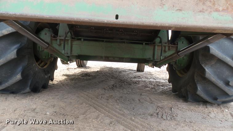 image for item DM9646 John Deere 7700 Turbo combine