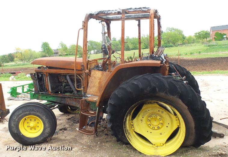 image for item DQ9222 1993 John Deere 6400 tractor