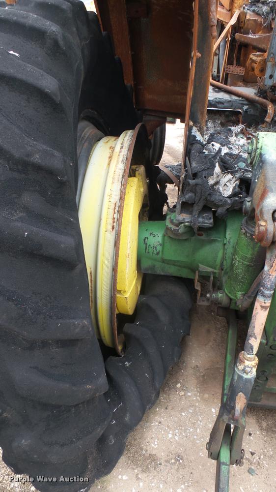 image for item DQ9222 1993 John Deere 6400 tractor