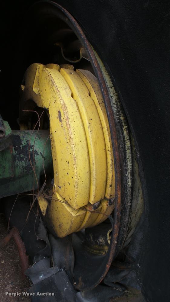 image for item DQ9222 1993 John Deere 6400 tractor