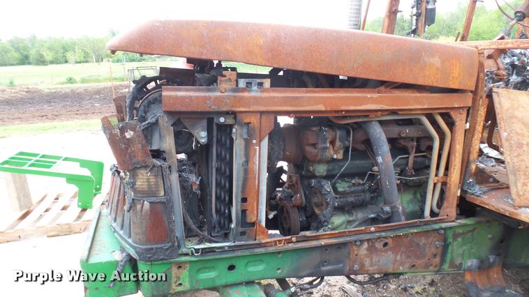 image for item DQ9222 1993 John Deere 6400 tractor