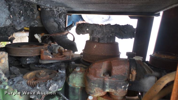 image for item DQ9222 1993 John Deere 6400 tractor