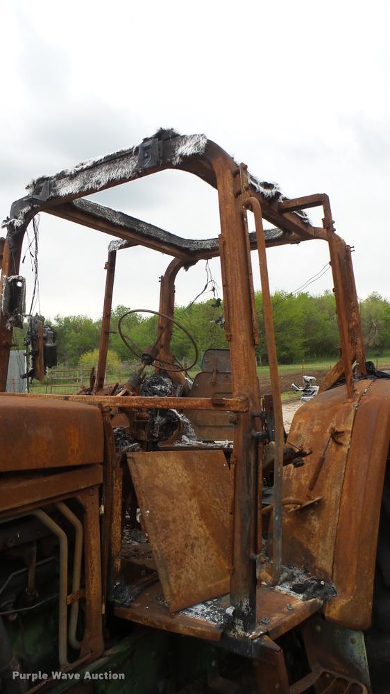 image for item DQ9222 1993 John Deere 6400 tractor