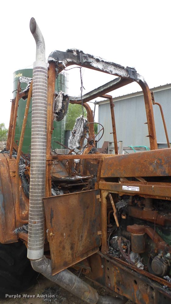 image for item DQ9222 1993 John Deere 6400 tractor