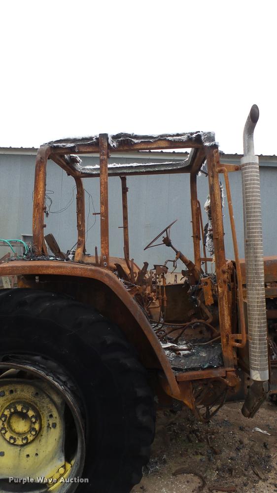 image for item DQ9222 1993 John Deere 6400 tractor