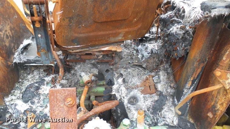 image for item DQ9222 1993 John Deere 6400 tractor