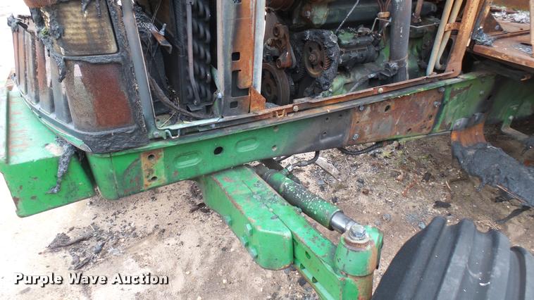 image for item DQ9222 1993 John Deere 6400 tractor