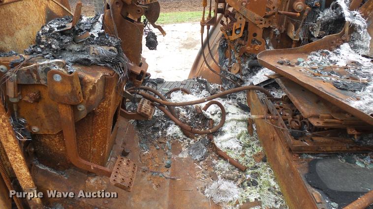 image for item DQ9222 1993 John Deere 6400 tractor