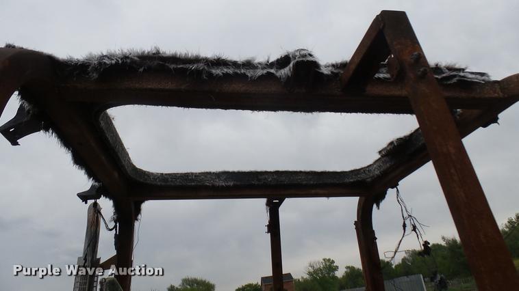 image for item DQ9222 1993 John Deere 6400 tractor