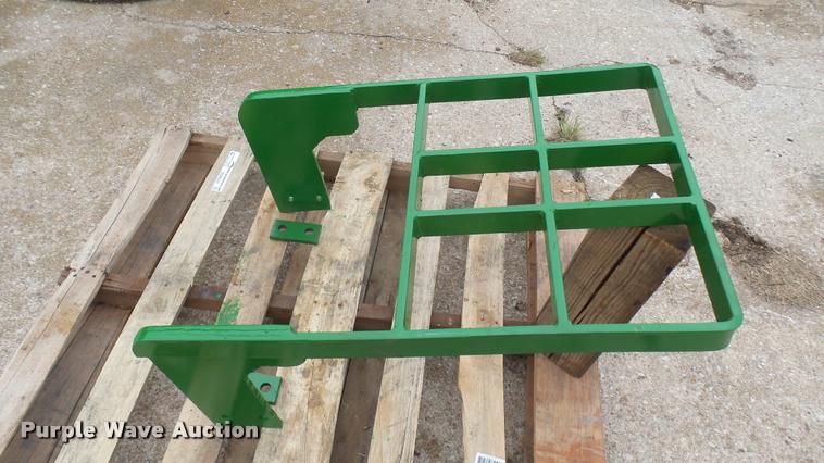 image for item DQ9223 John Deere grill guard