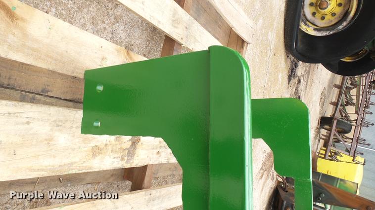 image for item DQ9223 John Deere grill guard