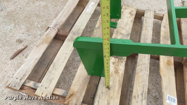 image for item DQ9223 John Deere grill guard