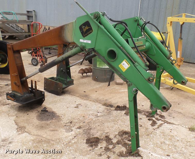 image for item DQ9224 John Deere 620 loader