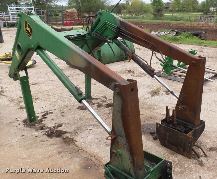 image for item DQ9224 John Deere 620 loader