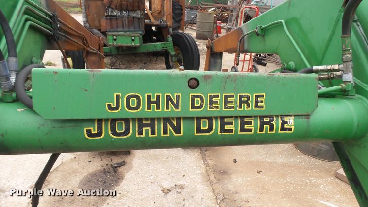 image for item DQ9224 John Deere 620 loader