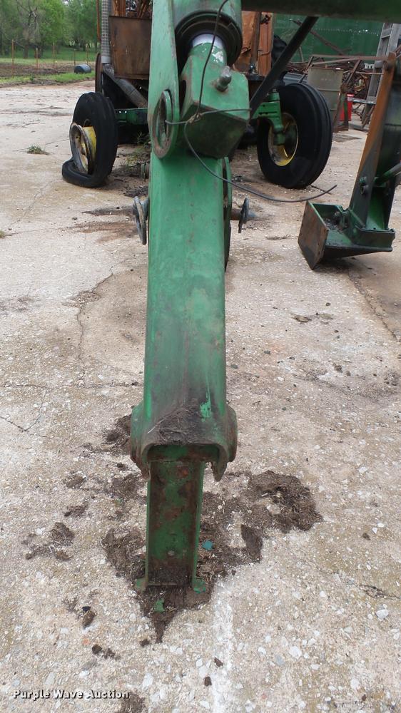 image for item DQ9224 John Deere 620 loader