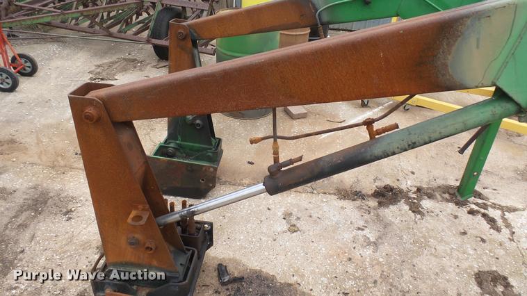 image for item DQ9224 John Deere 620 loader