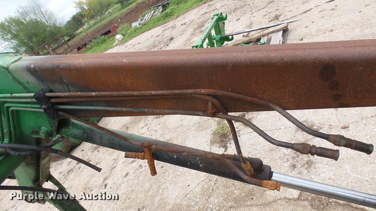 image for item DQ9224 John Deere 620 loader