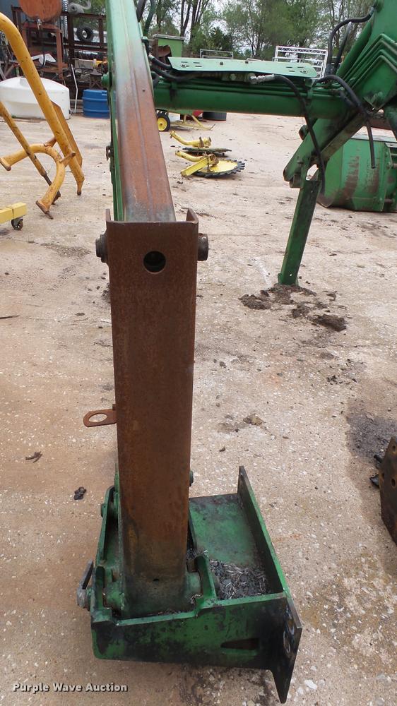 image for item DQ9224 John Deere 620 loader