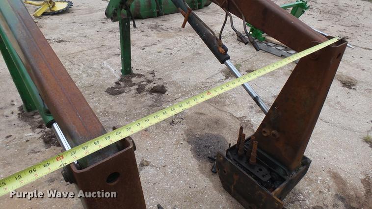 image for item DQ9224 John Deere 620 loader