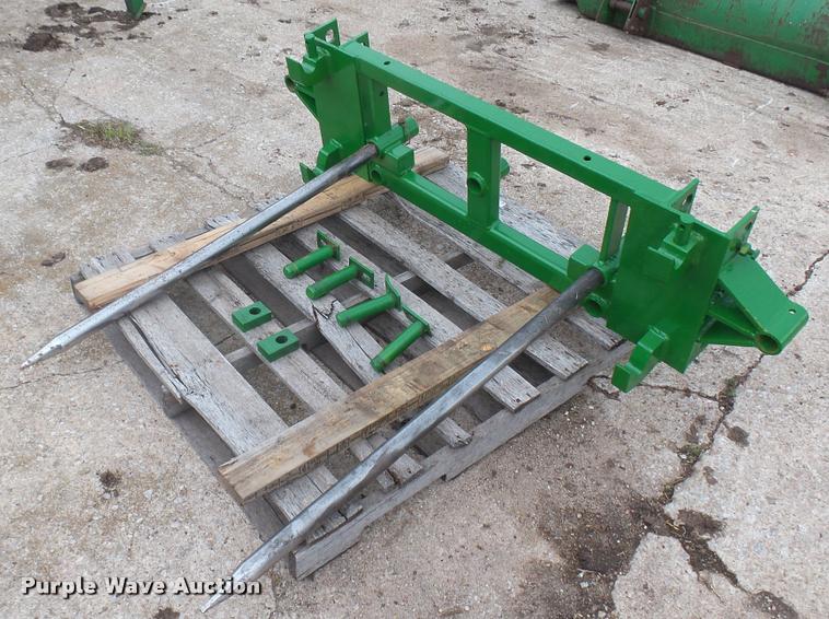 image for item DQ9225 John Deere bale spear