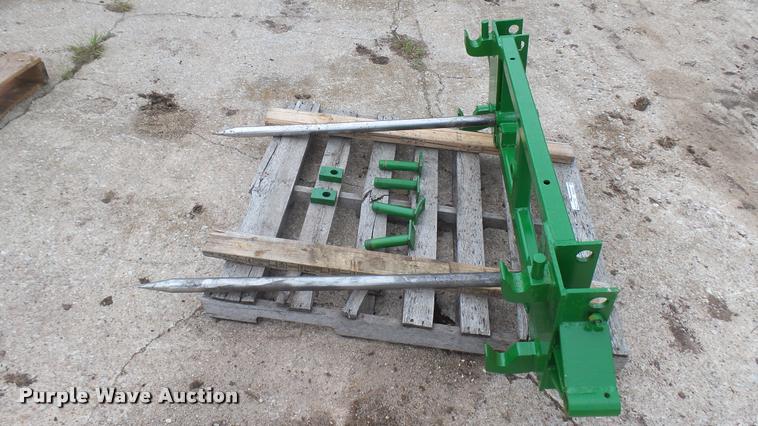 image for item DQ9225 John Deere bale spear
