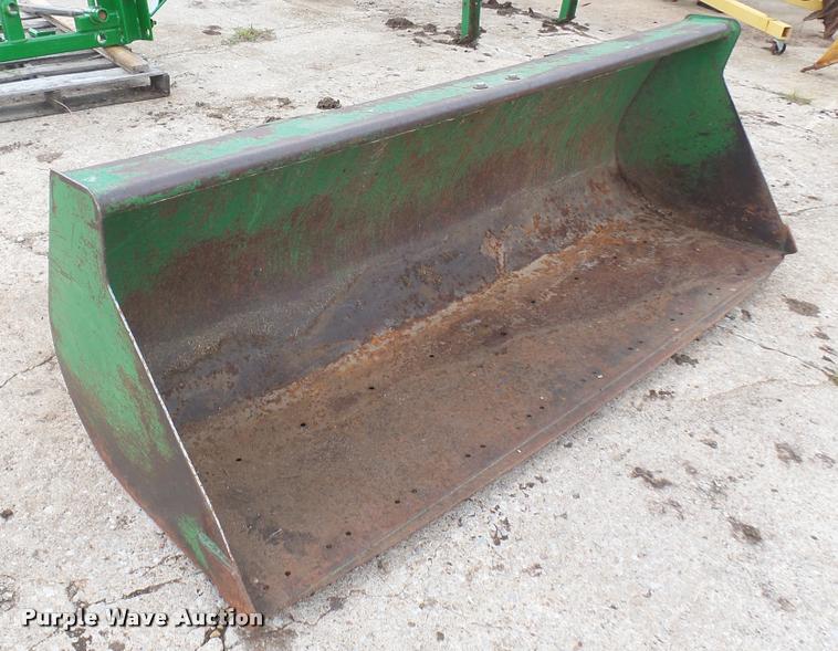 image for item DQ9226 John Deere bucket